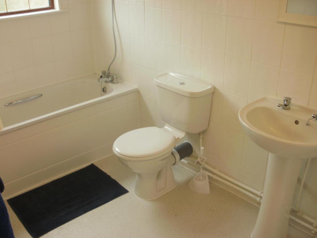 Warrens Village Motel And Self Catering Кливдон Номер фото